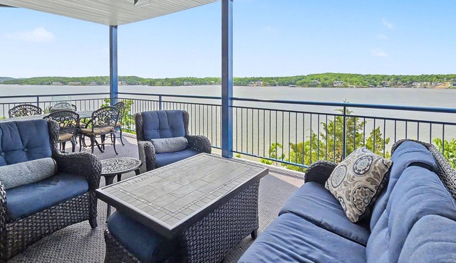 Palisades Point- Luxury On The Lake! High-end Condo with Million Dollar View!