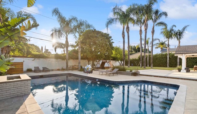*Palm-Adorned LA Retreat: Luxury Meets Family Fun*