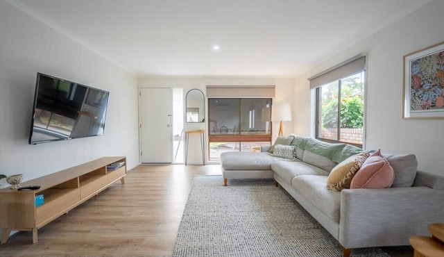 Palm Avenue Oasis Sum