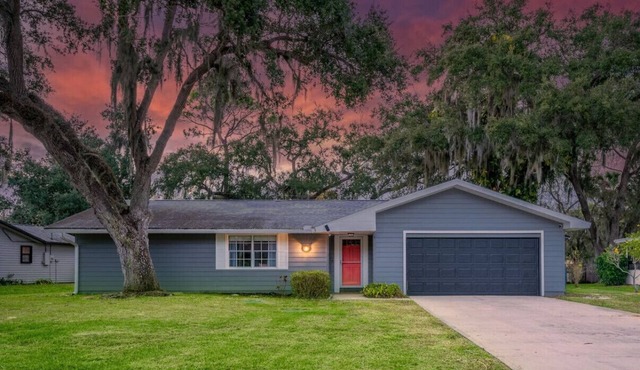 Palm Bay Retreat | 4BR Sleeps 10 King Beds