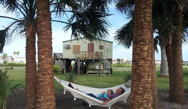 Palm Beach Afforable Fun Getaway! NEAR PIRATES BEACH