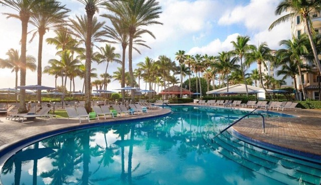 Palm Beach | Beach & Resort Pools | 2BR Villa