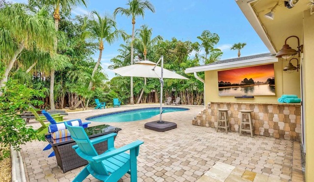 Palm Beach Gardens Retreat | Pool, Hot Tub & Outdoor Lounge
