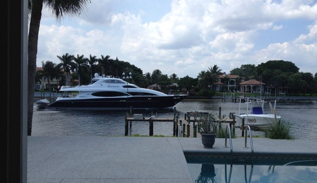 PALM BEACH INTRACOASTAL WATERFRONT - EVERYDAY IS A BOAT PARADE! 5 Star
