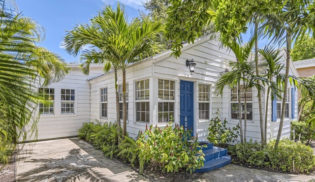 Palm Beach Oasis - Indulge in Garden Tranquility with Alfresco Dining