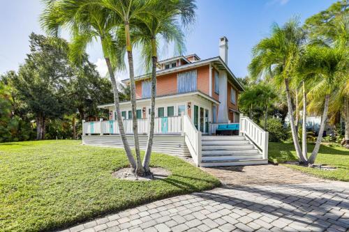 Palm City Home w/Pool & Florida Room - Near Golf