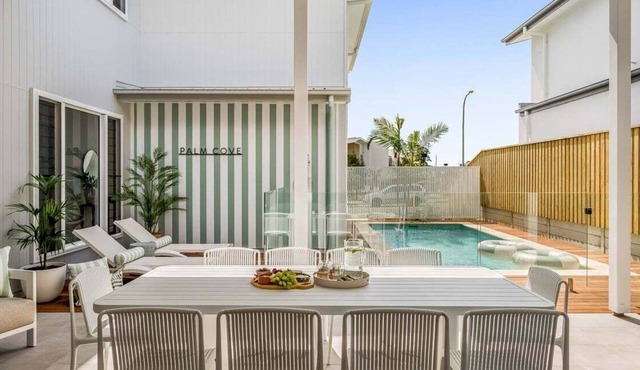 Palm Cove Skennars - Beautifully designed coastal retreat