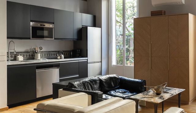 Palm Fronds apartment