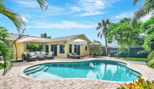 Palm Jungle Haus – 4BR + Pool Oasis!