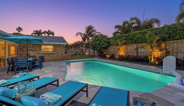 Palm Paradise | Heated Pool | PGA | Beaches | Waterpark | Roger Dean