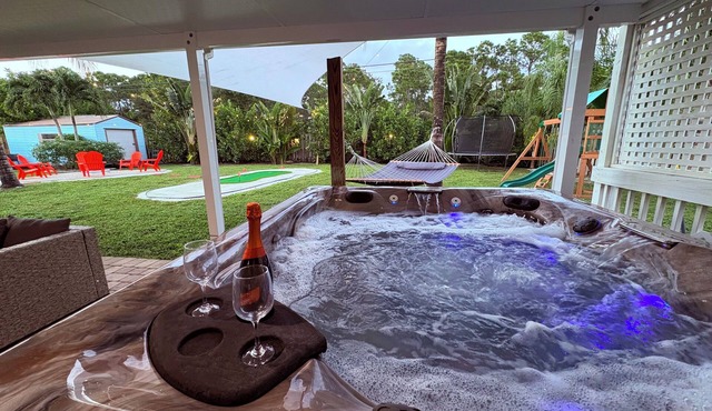 Palm Paradise Jacuzzi Hammock Game Yard