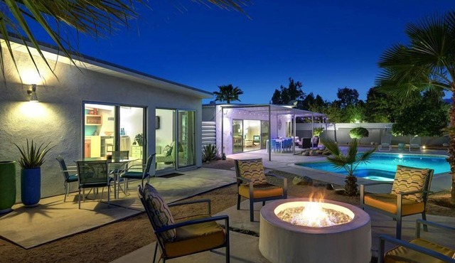 Palm Springs Gem - Butterfly Mid-Century Modern