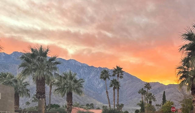 Palm Springs Luxe Home: 5BR/Pool/Mountain Views/Family-Friendly