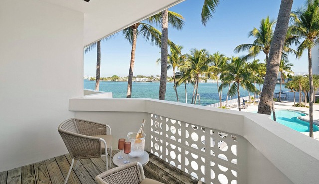 Palm Tree Club Miami Hotel