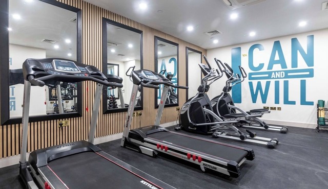 Palm Tree House - The Daily Mail