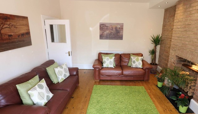 Palm Tree House is a 4 bedroom house sleeping up to 7 guests.