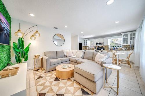 Palm Wave Says - Quietness in Best Location