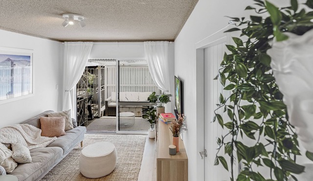 PALMA - Couples Beach Getaway, 2 minutes to the beach!