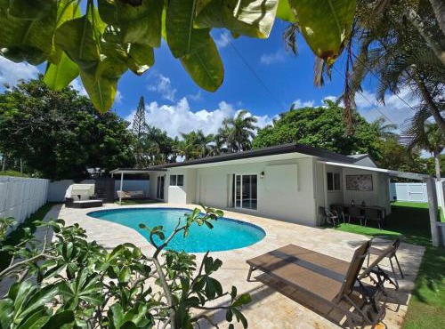 Palma Haus - Modern Villa with Pool Near the Beach