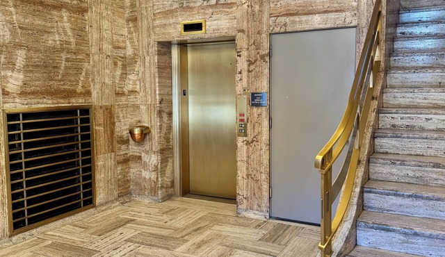 Palmer Square Studio in Downtown Princeton—Directly Across from University!