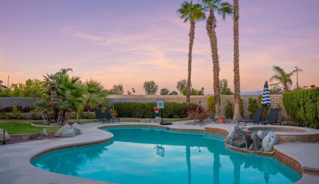 Palmeras- Pool, Views, Game Room