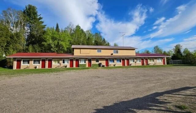 PALMERSTON LAKE MOTEL