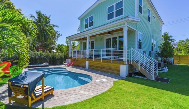 Palms and Pool Paradise