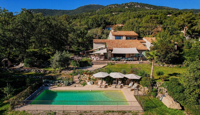 Paloma – Elegant home for families & groups