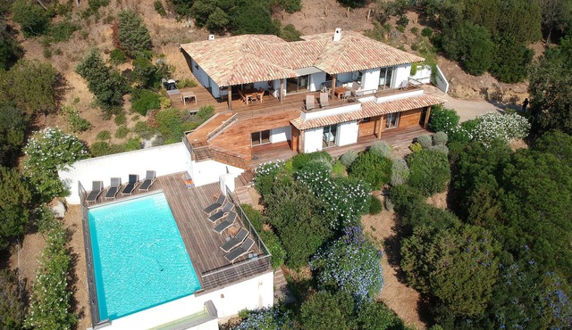 Palombaggia: PALOMBAGGIA VUE GRANDIOSE VILLA avec PISCINE à débordement