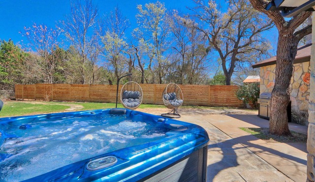 Pancho and Lefty's - Place | Relaxing 3/2 with private hot tub