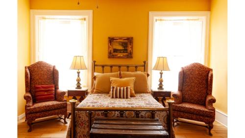 Pancho Griego - Historic Hotel Room