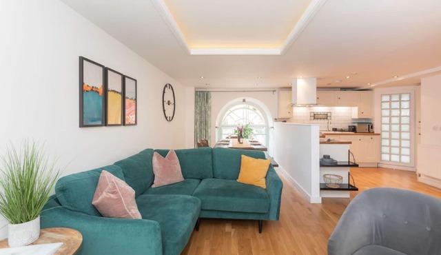 Panda Sanctuaries, Kensington Chapel Apartment