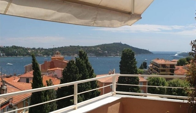Panoramic seaview terrace overlooking Villefranche/Mer Old Town 10min walk Beach