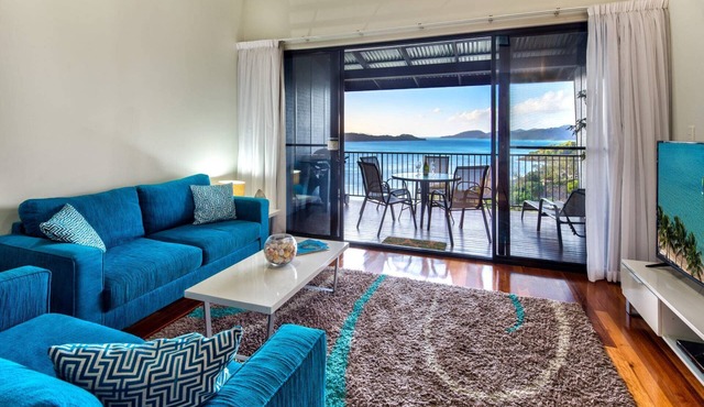 Panorama 3 Hamilton Island - Oceanviews, golf buggy and transfers