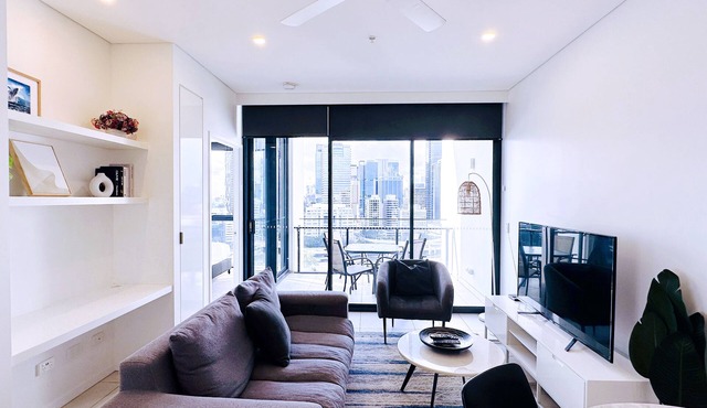 Panorama river view with Free Parking