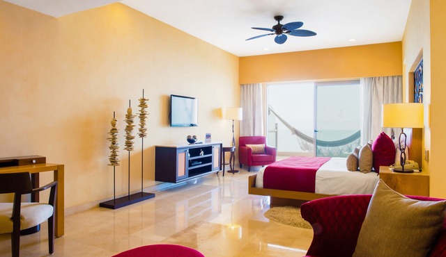Panoramic 3BR Oceanview Suite in Puerto Vallarta – Luxury by the Sea