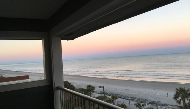 PANORAMIC 5TH FLOOR OCEANFRONT SUMMER GETAWAY-HUGE POOL, LOW INVENTORY-BOOK NOW!