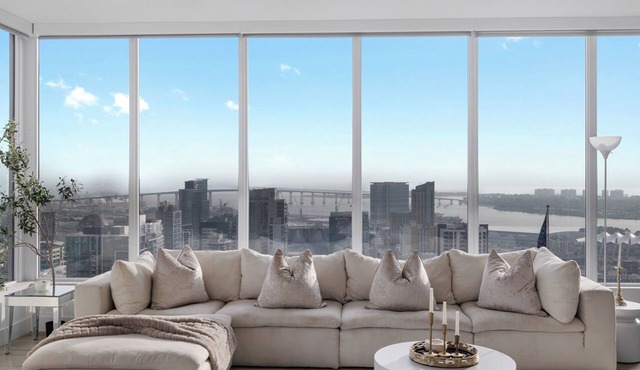 Panoramic Bay View Condo Sleeps 8 Downtown San Diego