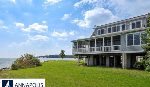 Panoramic Bay Views, Wraparound Decks, 1-Minute Walk to Beach