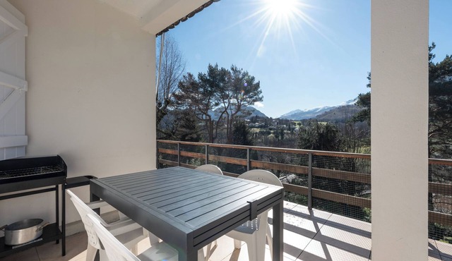 Panoramic Chalet in Bagnères-de-Bigorre Pic du Midi View Garden and Private Parking