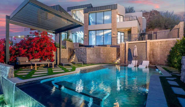 Panoramic City Views Modern Infinity Pool