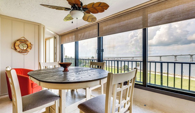 Panoramic Gulf Views: Renovated Fort Myers Condo!