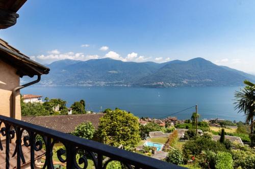 Panoramic House on Lake Maggiore