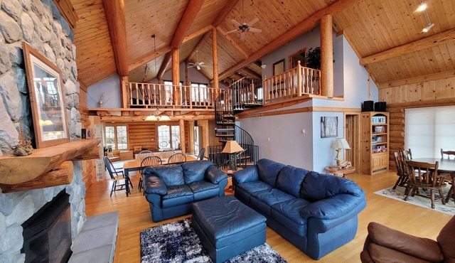 Panoramic Island studded views! Spectacular ledge rock setting!