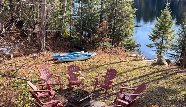 Panoramic Lakefront Chalet with Hot Tub & Firepit