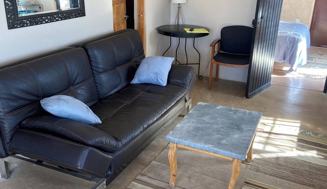 Panoramic mountain and ocean views just outside of town. Quiet, serene , solar.