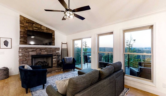 Panoramic Norris Lake Retreat・Views・Deck・Game Room