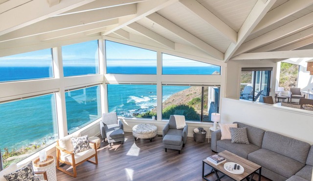 Panoramic Ocean Views - Private Beach - Dog Friendly - EV