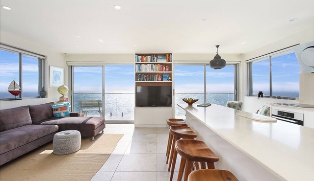 Panoramic Ocean Views From Every Room! Stunning 2 Bedroom Unit Bondi Beach