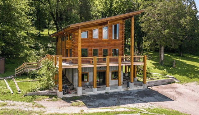 Panoramic Paradise Cabin by StayLage